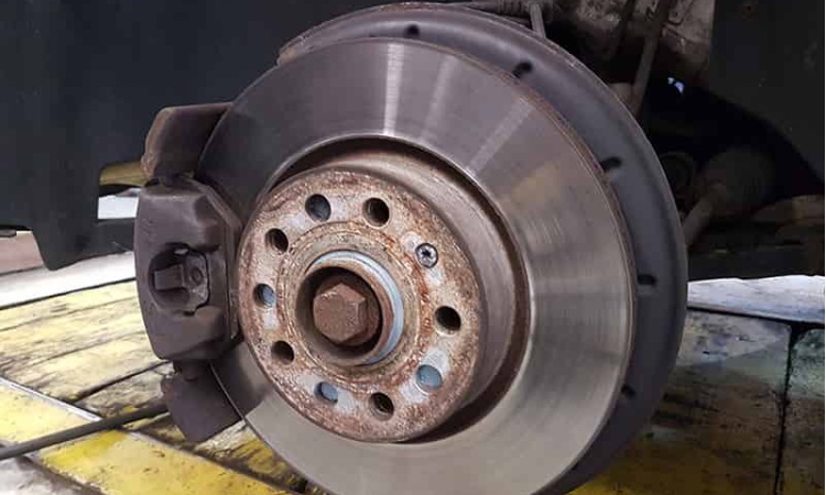 Tips merawat rem mobil, Sumber: astra.co.id